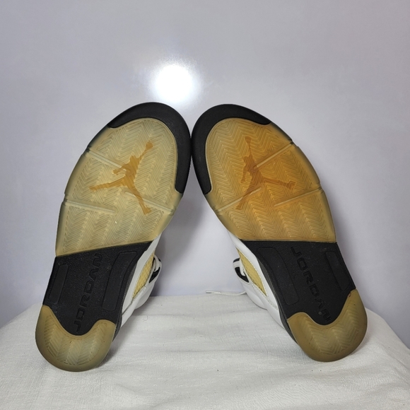 Air Jordan Retro 5 GS Size 7Y Olympic sneakers. - Picture 5 of 9